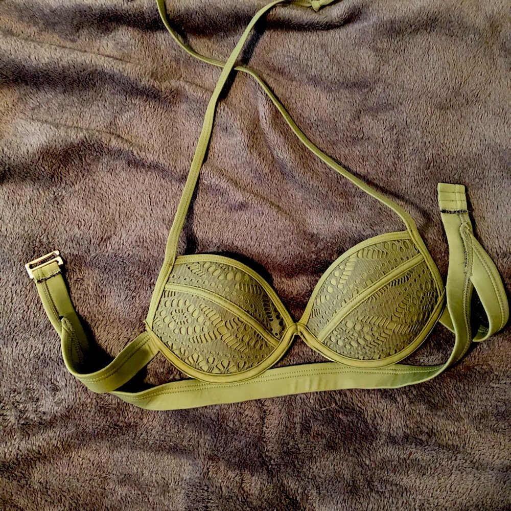 Bikini top